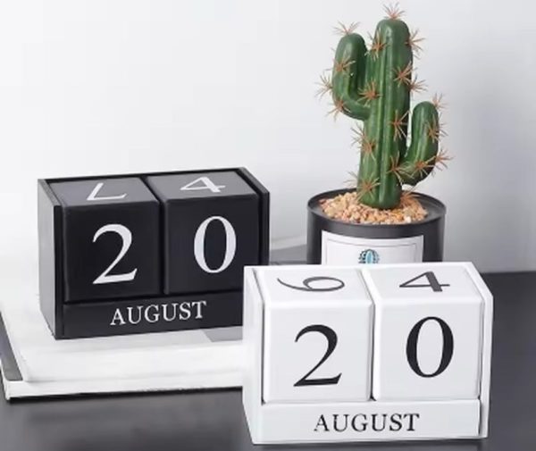 1Pcs Cute Vintage Desktop Wooden Letters Calendar For Sale